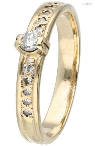 14K. Yellow gold shoulder ring set with approx. 0.21 ct. dia...