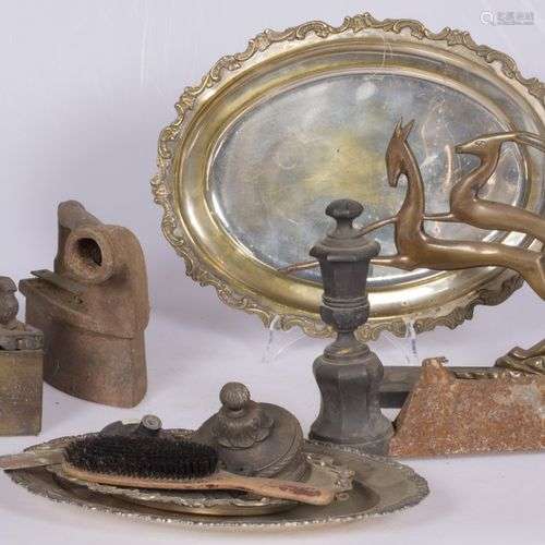 A lot comprising various silver-plated serving trays.