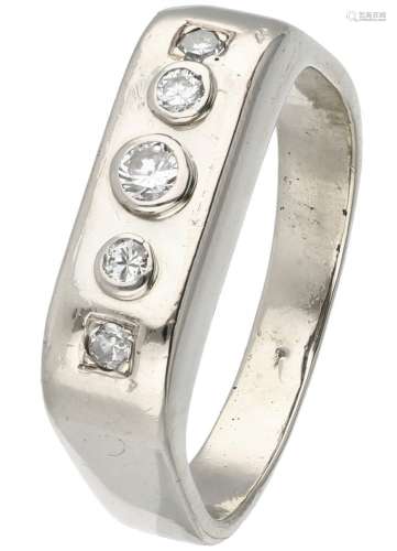 14K. White gold ring set with approx. 0.13 ct. diamond.