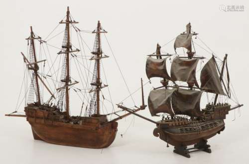 A lot comprised of (2) various model ships, 20th century.