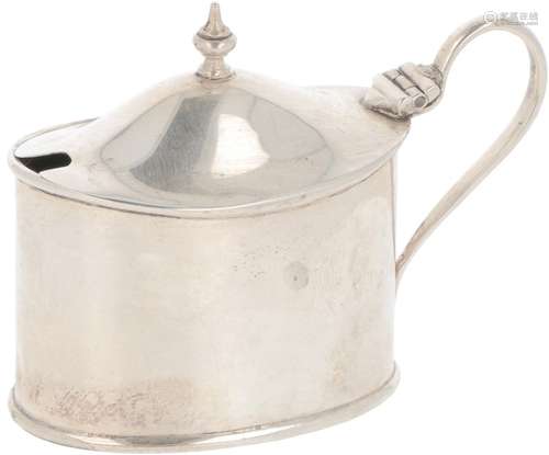 Mustard pot silver.