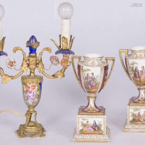 A lot comprising (2) chimney vases together with a lampbase,...