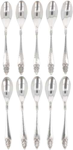 (10) piece set teaspoons silver.