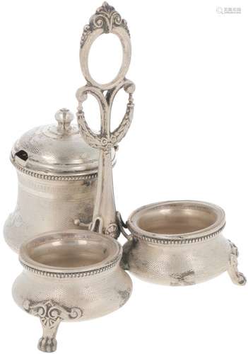 Condiment set silver.