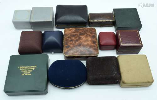 A collection of jewellery boxes (14)