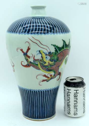 A Chinese porcelain polychrome Meiping vase decorated with a...