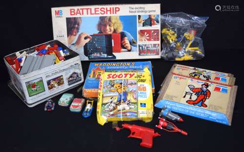 A collection of vintage Lego, games & Thunderbird models. (Q...