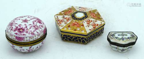 A Wedgwood porcelain box and cover together with a Meissen b...