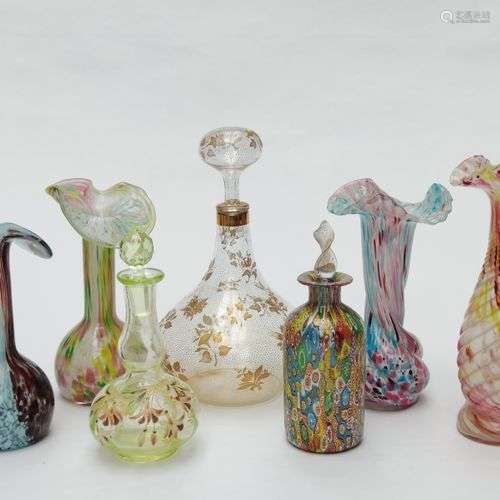 Ensemble de 9 vases et carafons en verrerie