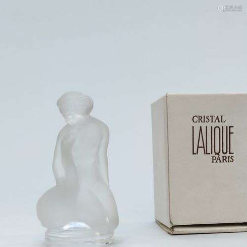 LALIQUE FRANCEFemme au cygne, sujet d'édition en cristal mou...