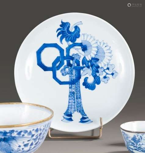 Assiette en porcelaine bleu-blanc, dite 