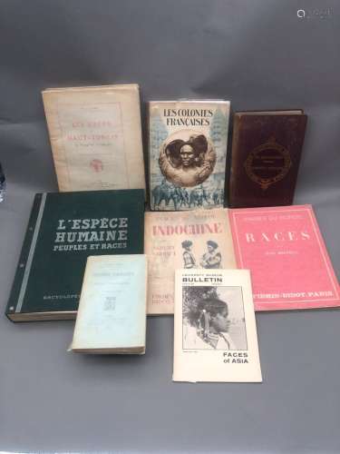 1924. Un ensemble de 8 ouvrages sur les races d'Indochine et...