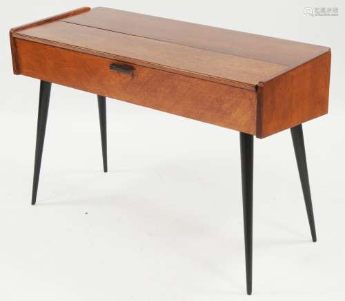 TRAVAIL des années 50 Table à écrire en bois naturel de form...