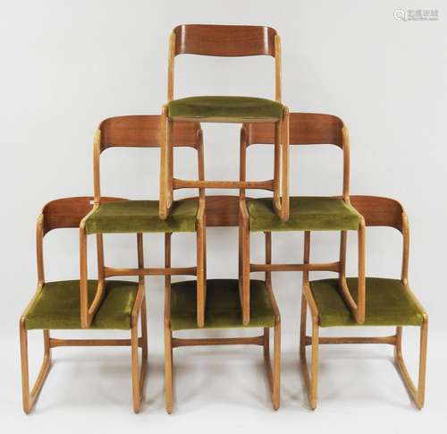 BAUMAN Suite de six chaises en bois naturel modèle 