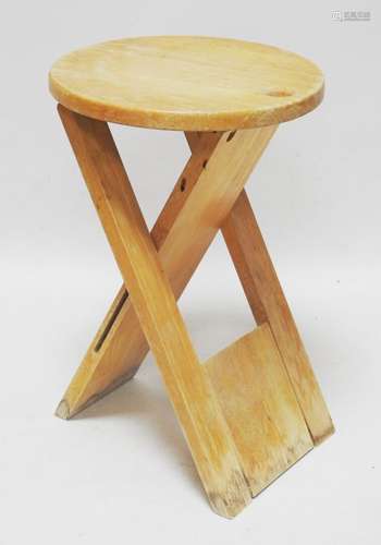 Roger TALON (1919 - 2012), d'après Tabouret pliant en bois n...