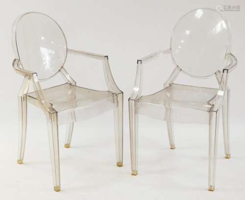 Philippe STARK (né en 1949) Paire de fauteuils en plexiglas ...
