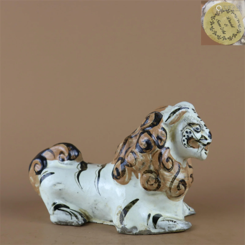 A Cizhou Kiln Porcelain Lion Ornament