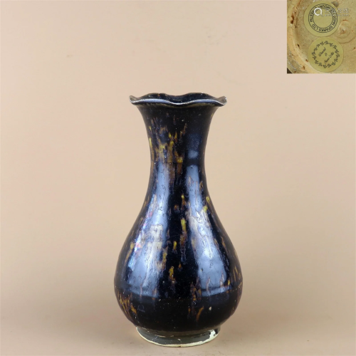 A Jizhou Kiln Porcelain Vase