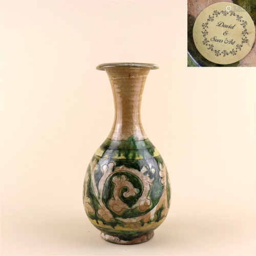 A San-Cai Glazed Porcelain Vase with Flower