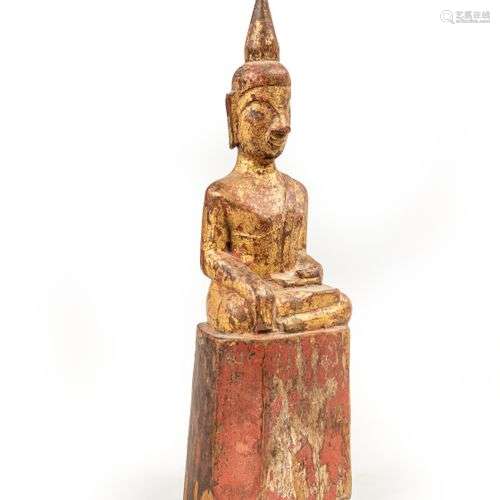 Bouddha en bois laqué.Birmanie XIXe siècleH. 18,5 cm