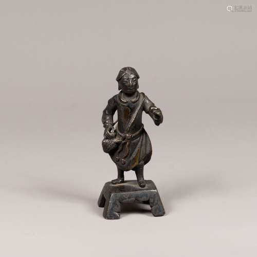 Chinese bronze figure