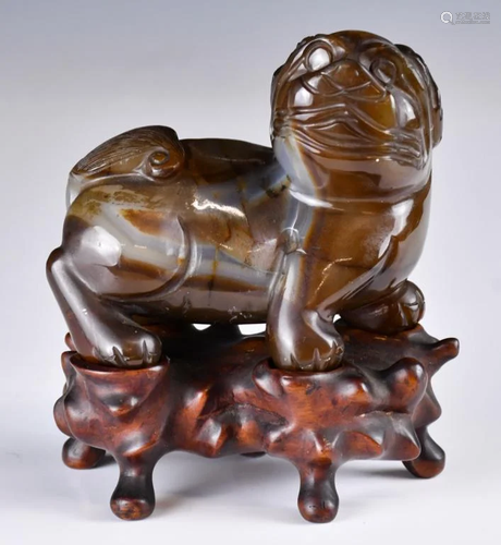 An Agate Carved Lion W/Stand 19th C