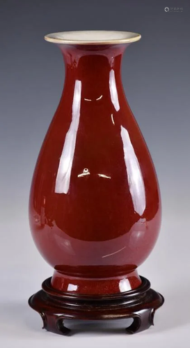 A Red Glazed Vase, Late Qing