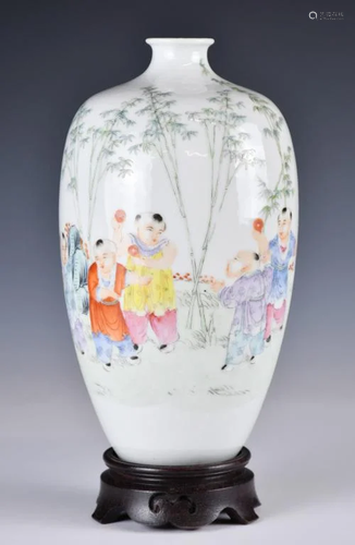 A Famille Rose Vase Hongxian Mark (Hairlines)