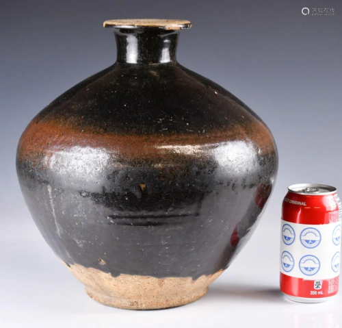 A Black Glaze Cizhou Vase