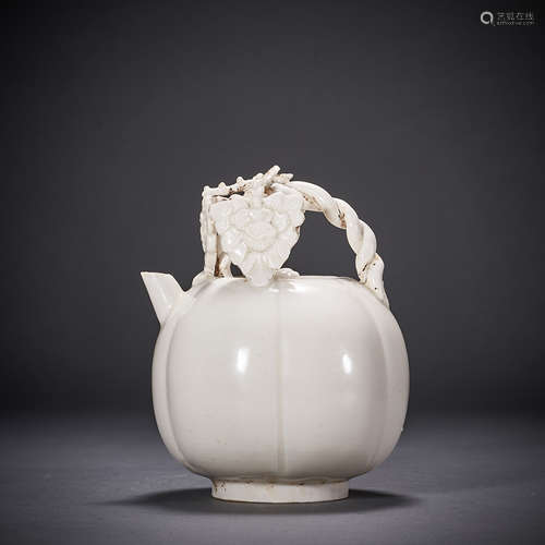 Song Dynasty,Ding Kiln Three Leaf Holding Pot