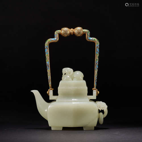 Qing Dynasty, Hetian Jade Lifting Beam Pot