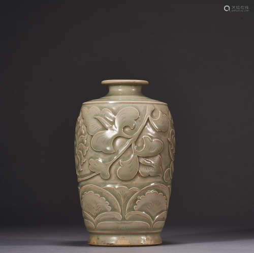 Song Dynasty, Celadon Picking Flower Prunus Vase