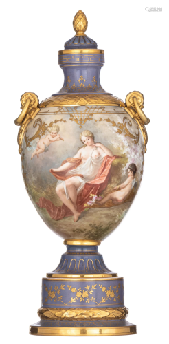 A fine Neoclassical hand-painted porcelain vase,
