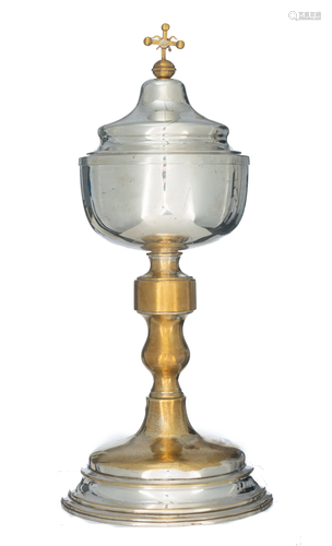 A silver ciborium, on a gilt copper base, 800/000, H