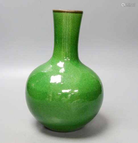 A Chinese green crackle glaze monochrome bottle vase, 24 cm ...