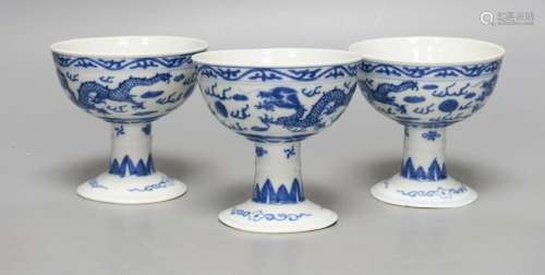 Three Chinese blue and white porcelain stem cups, c.1900,9.5...