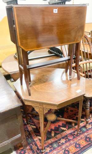 An Edwardian satinwood banded mahogany Pembroke table, heigh...