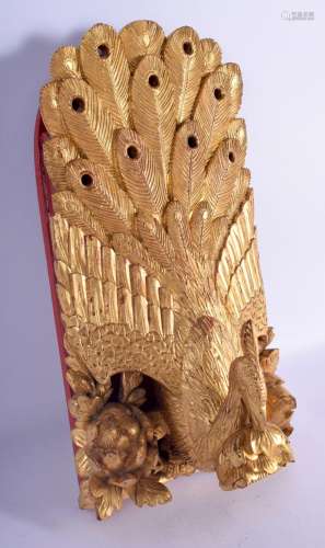 AN EARLY 20TH CENTURY CHINESE CARVED AND PAINTED GILTWOOD WA...