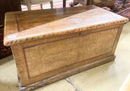 A Victorian grained pine trunk with painted grain, width 80c...