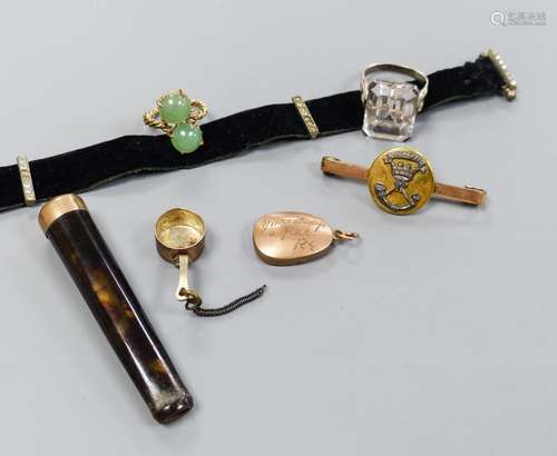 Minor jewellery including a white metal and white paste set ...