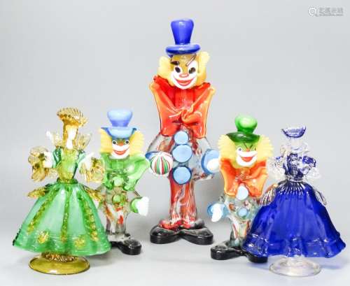 Three Murano glass figures of clowns and two similar figures...