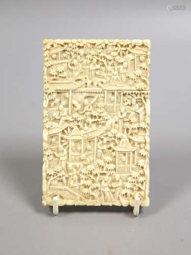 A Chinese Cantonese carved ivory card case, 10.8 cm