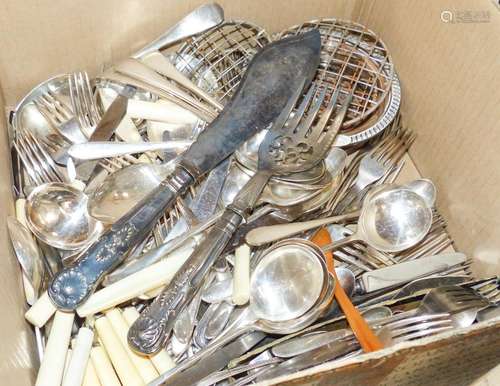 Sundry plated wares, including an oval galleried tea tray, a...