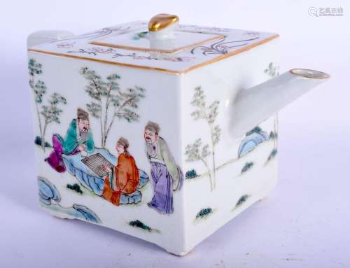 A 19TH CENTURY CHINESE FAMILLE ROSE PORCELAIN TEAPOT AND COV...