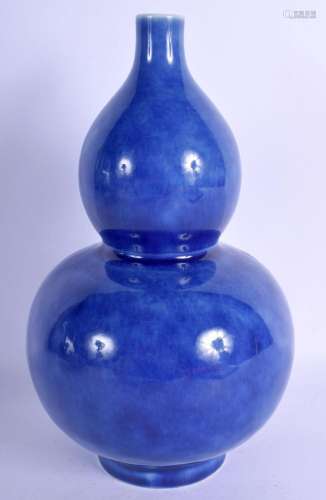 A CHINESE BLUE AND WHITE DOUBLE GOURD PORCELAIN VASE 20th Ce...