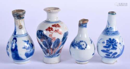FOUR 17TH/18TH CENTURY CHINESE MINIATURE BLUE AND WHITE WATE...