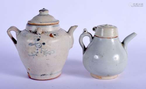 A 14TH/15TH CENTURY CHINESE WHITE GLAZED EWER AND COVER toge...