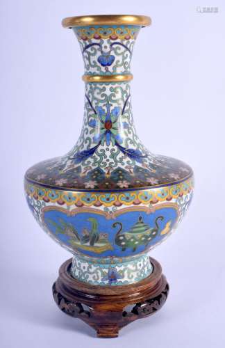 AN EARLY 20TH CHINESE CLOISONNE ENAMEL VASE Late Qing/Republ...