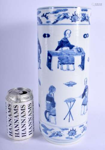 A LARGE 19TH CENTURY CHINESE BLUE AND WHITE PORCELAIN VASE b...