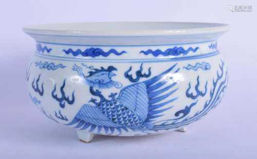 A CHINESE CIRCULAR BLUE AND WHITE PORCELAIN CENSER 20th Cent...